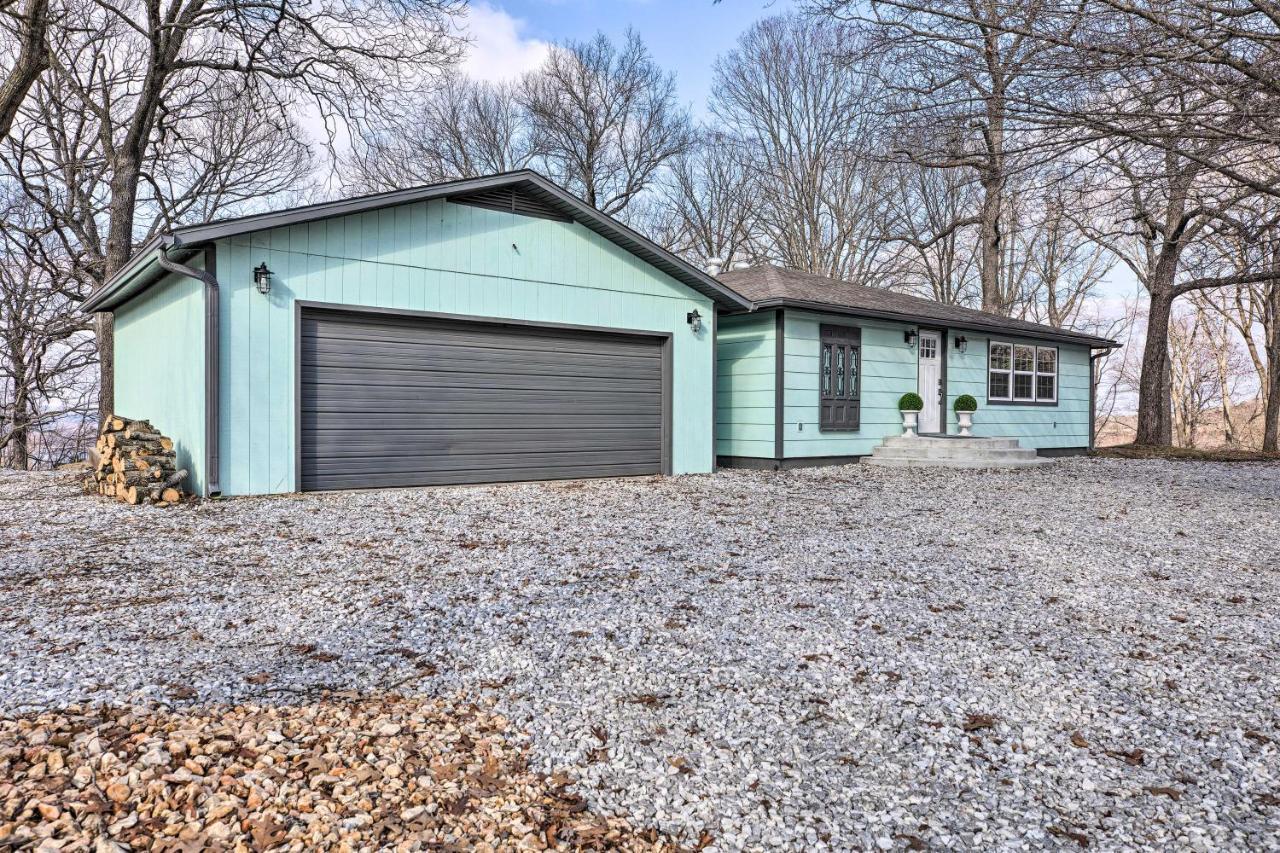 Outdoor Family Fun Large By Beaver Lake! *